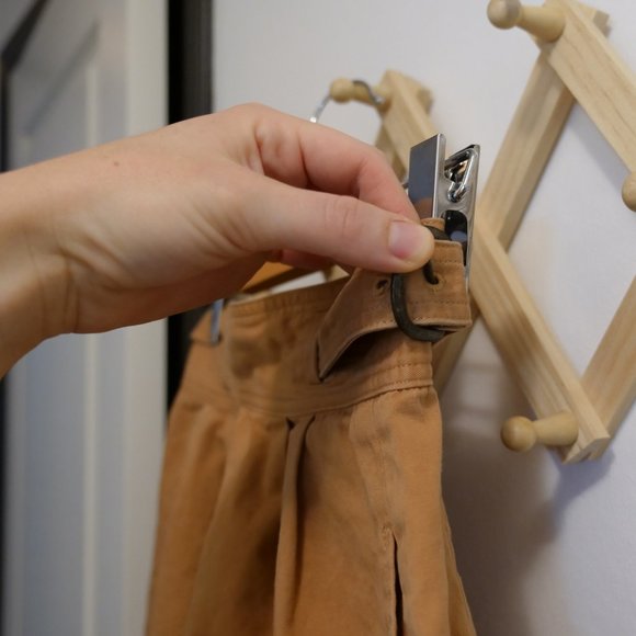 Vintage High Waisted, Minimalist Mom Shorts - Picture 4 of 4